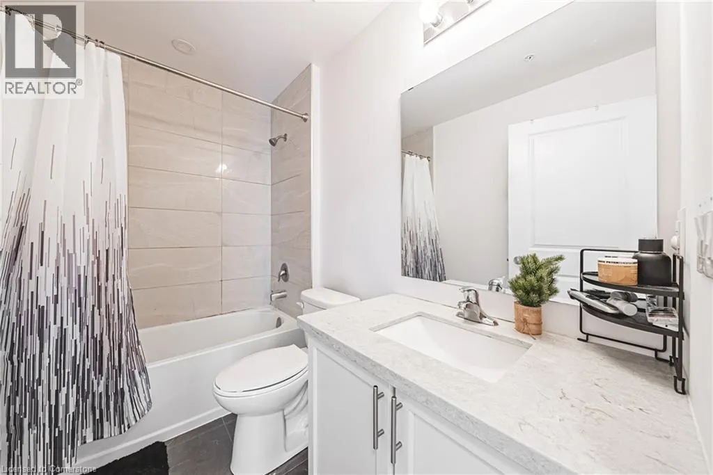 81 ROBINSON Street Unit# 302, #302