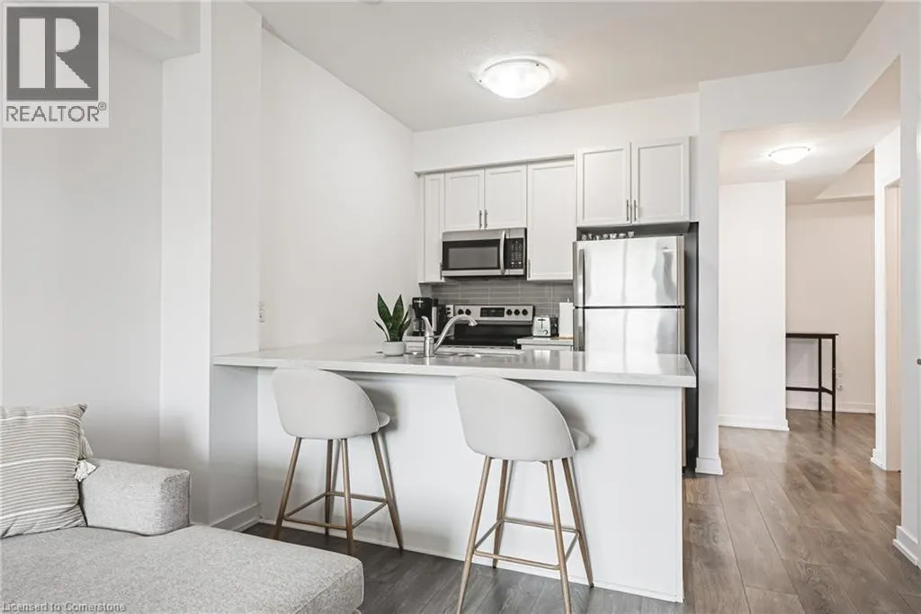 81 ROBINSON Street Unit# 302, #302