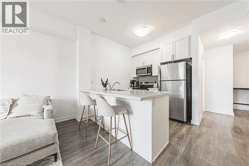 81 ROBINSON Street Unit# 302, #302