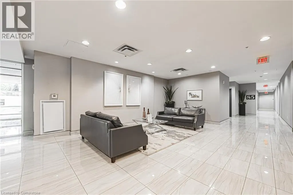 81 ROBINSON Street Unit# 302, #302