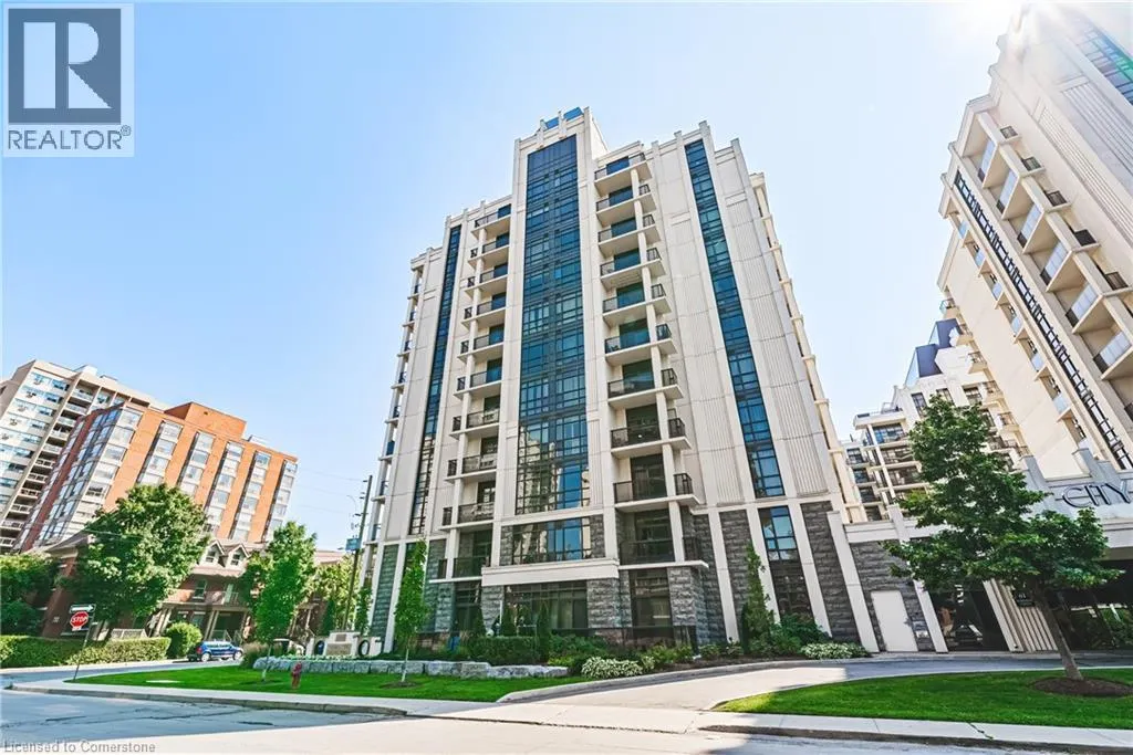 81 ROBINSON Street Unit# 302, #302