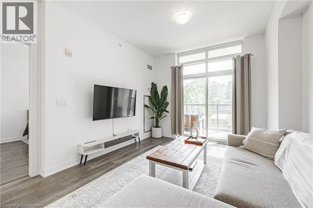 81 ROBINSON Street Unit# 302, #302
