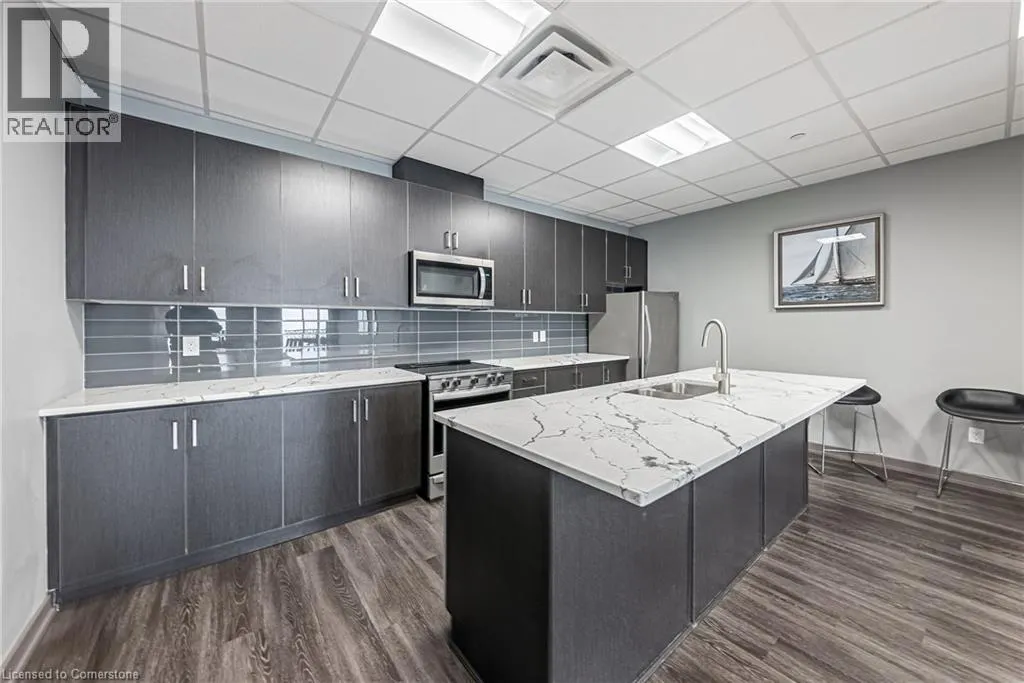 81 ROBINSON Street Unit# 302, #302