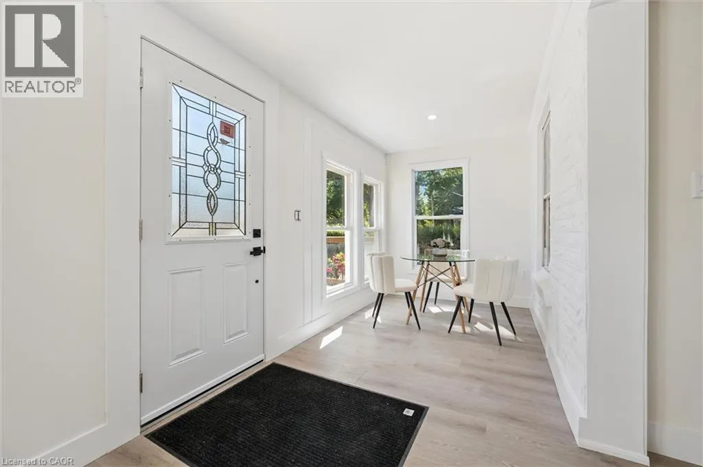 64 POLLOCK Avenue