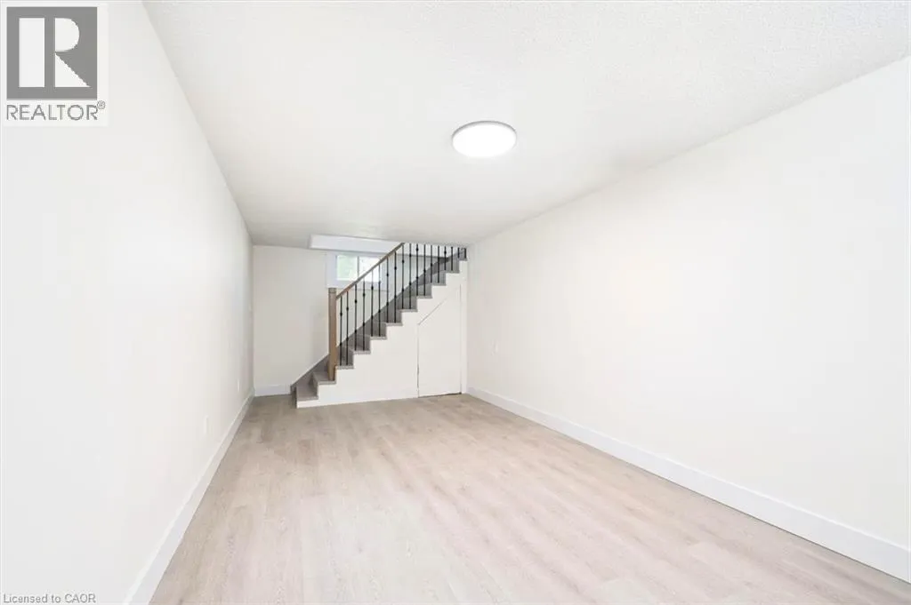 64 POLLOCK Avenue