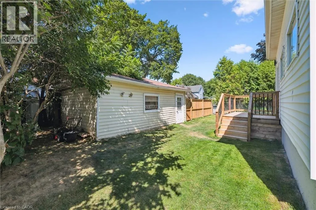 64 POLLOCK Avenue