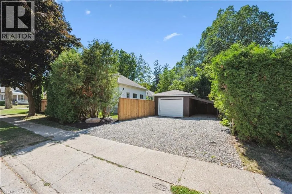 64 POLLOCK Avenue