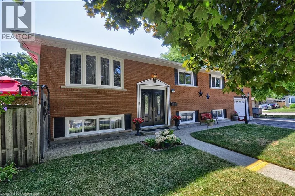 44 MARK Crescent