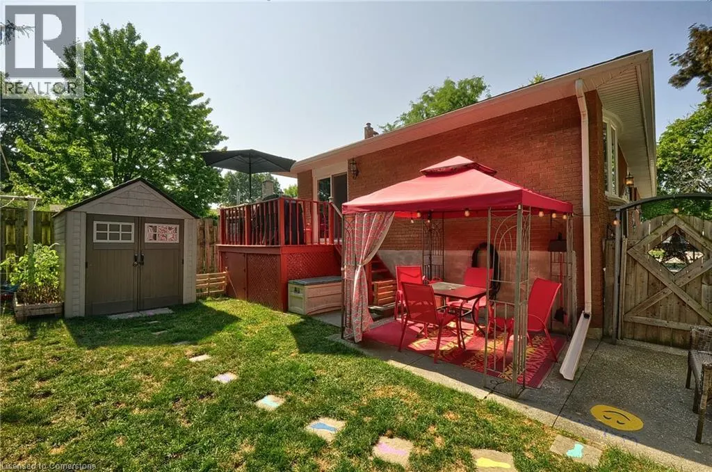 44 MARK Crescent