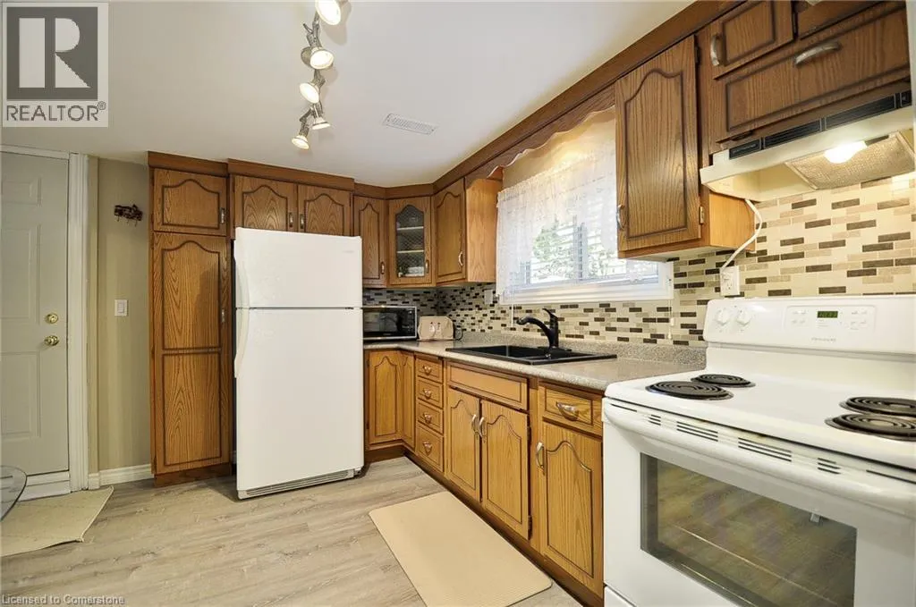44 MARK Crescent