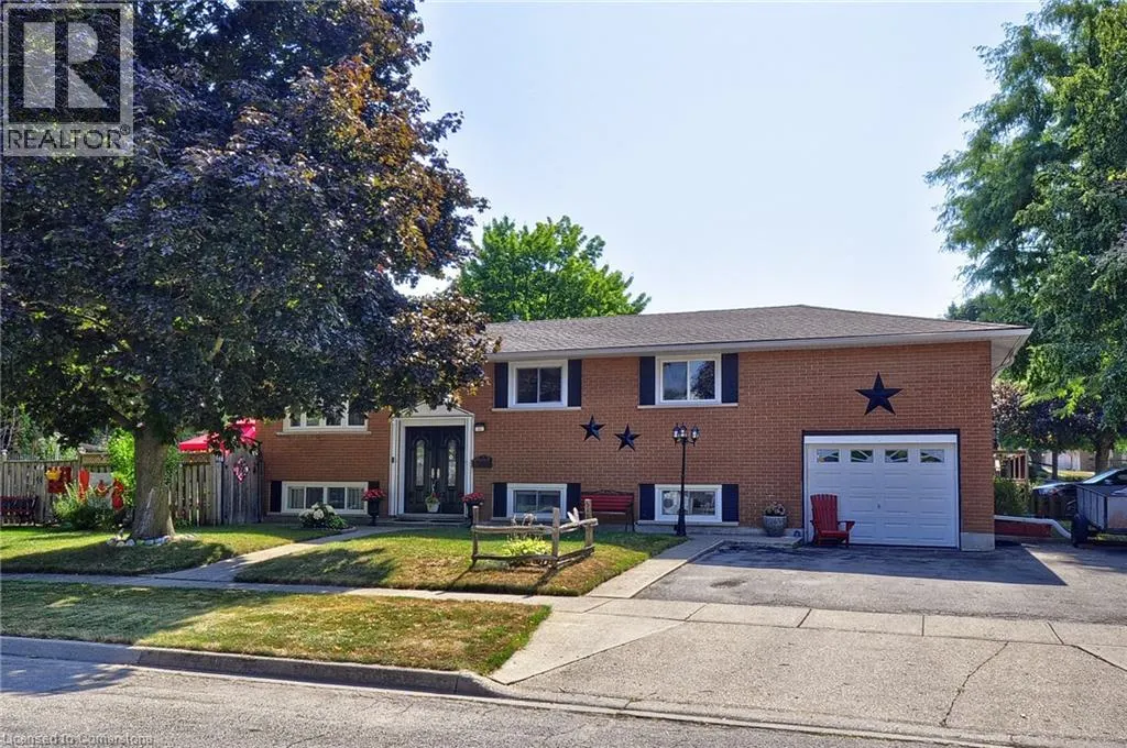 44 MARK Crescent