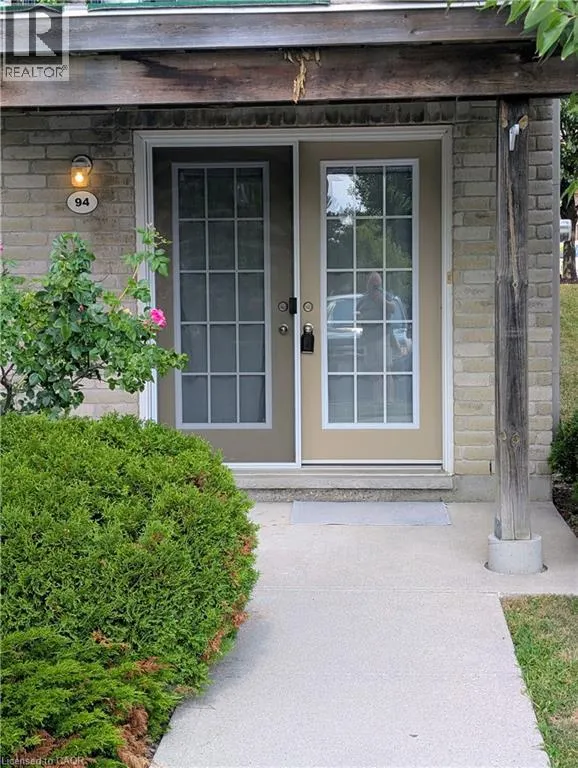 35 MOUNTFORD Drive Unit# 94, #94
