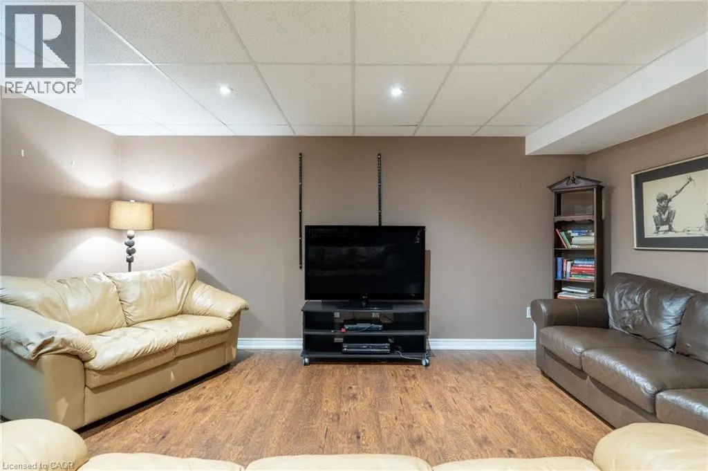 605 WELLAND Avenue Unit# 33, #33