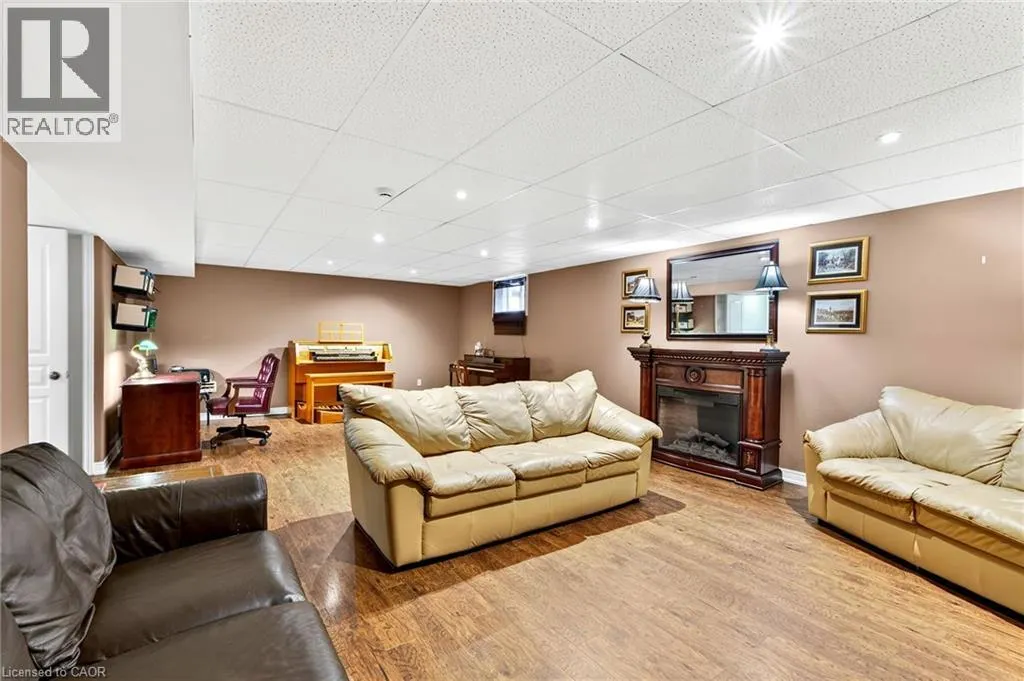 605 WELLAND Avenue Unit# 33, #33