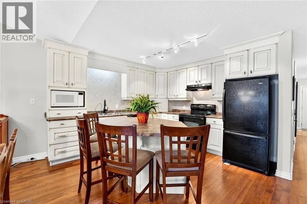 605 WELLAND Avenue Unit# 33, #33