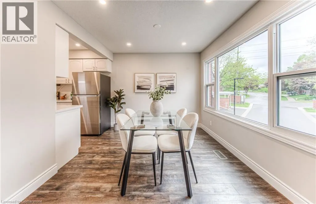 425 KEATS Way Unit# 4, #4