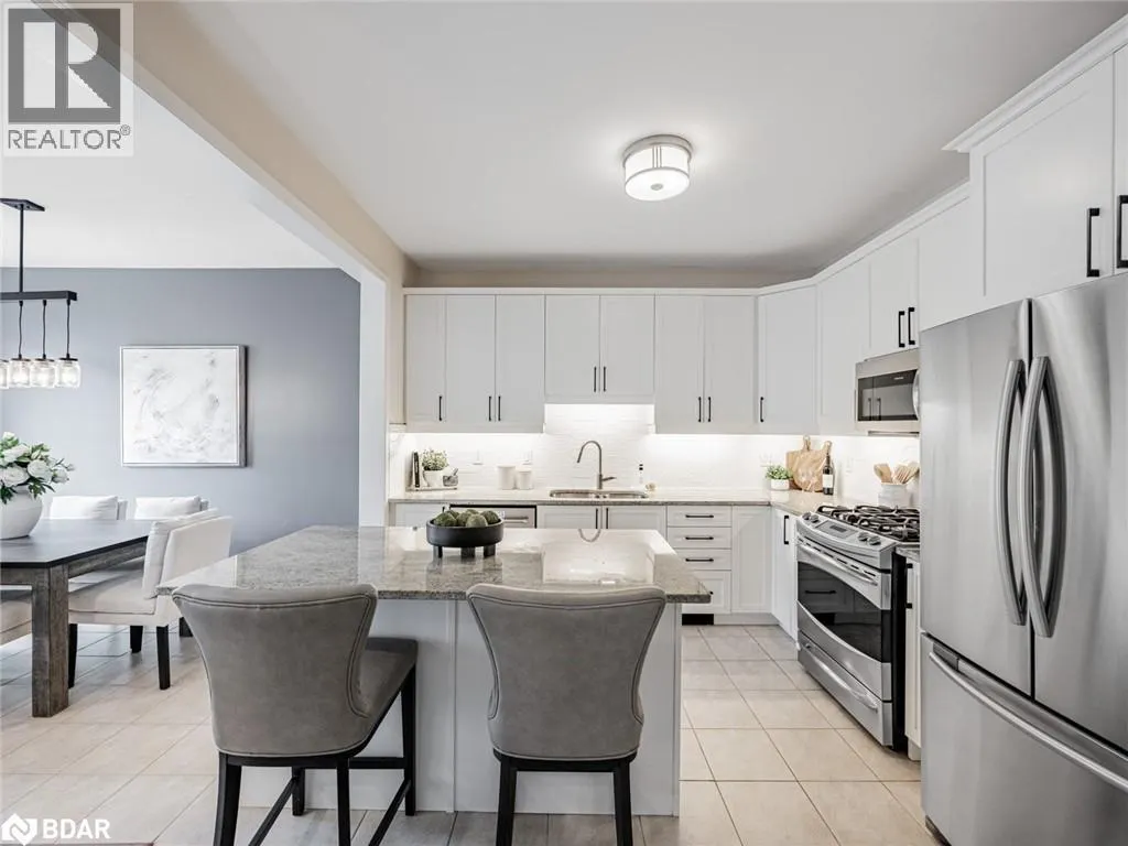 439 ZUEST Crescent