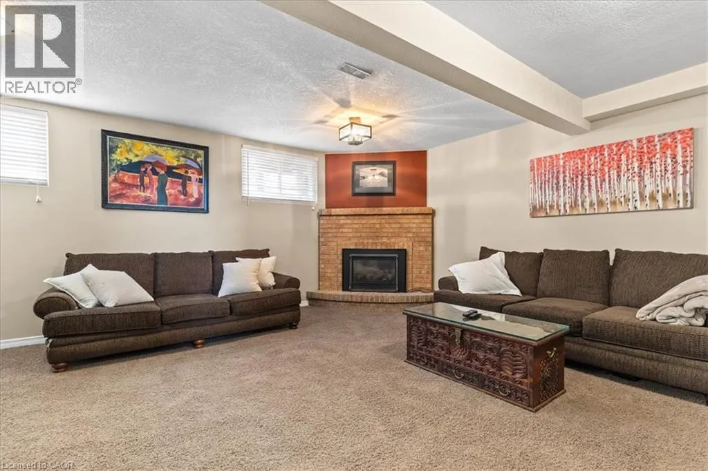 87 OLD CARRIAGE Drive