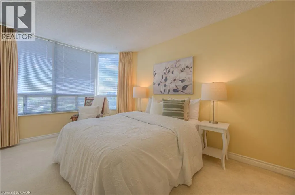 4 WILLOW Street Unit# 1502, #1502