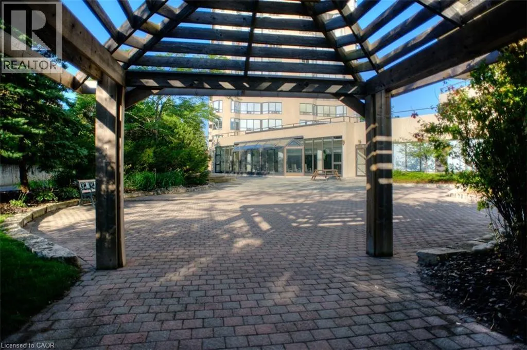 4 WILLOW Street Unit# 1502, #1502