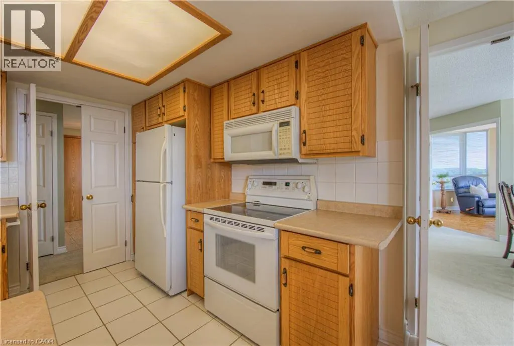 4 WILLOW Street Unit# 1502, #1502