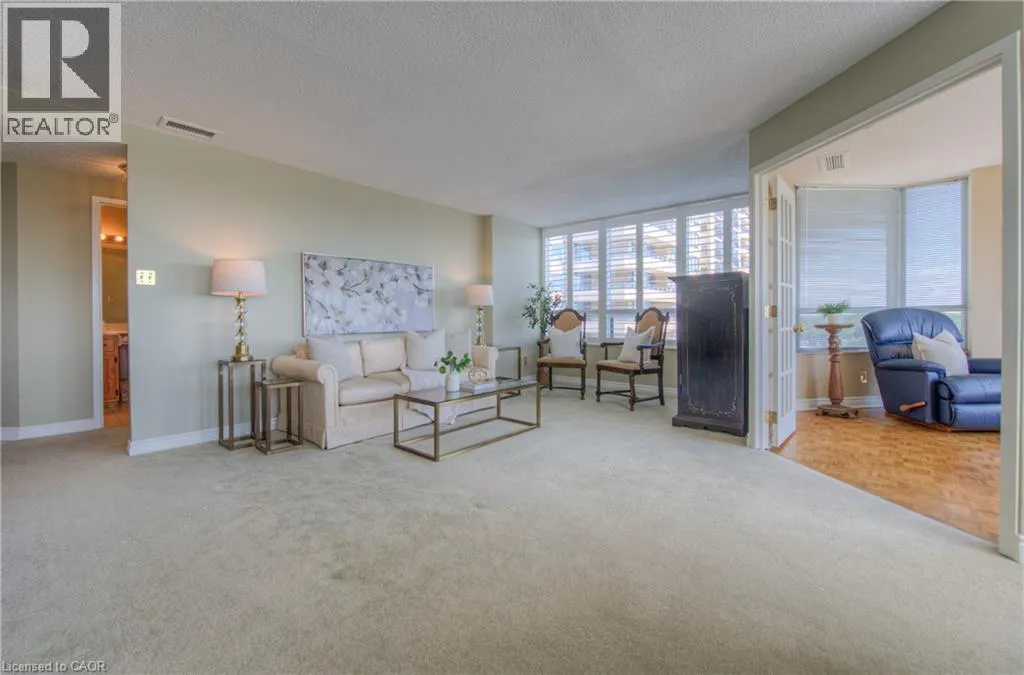 4 WILLOW Street Unit# 1502, #1502