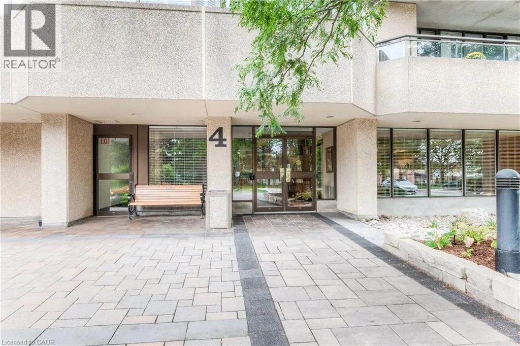 4 WILLOW Street Unit# 1502, #1502