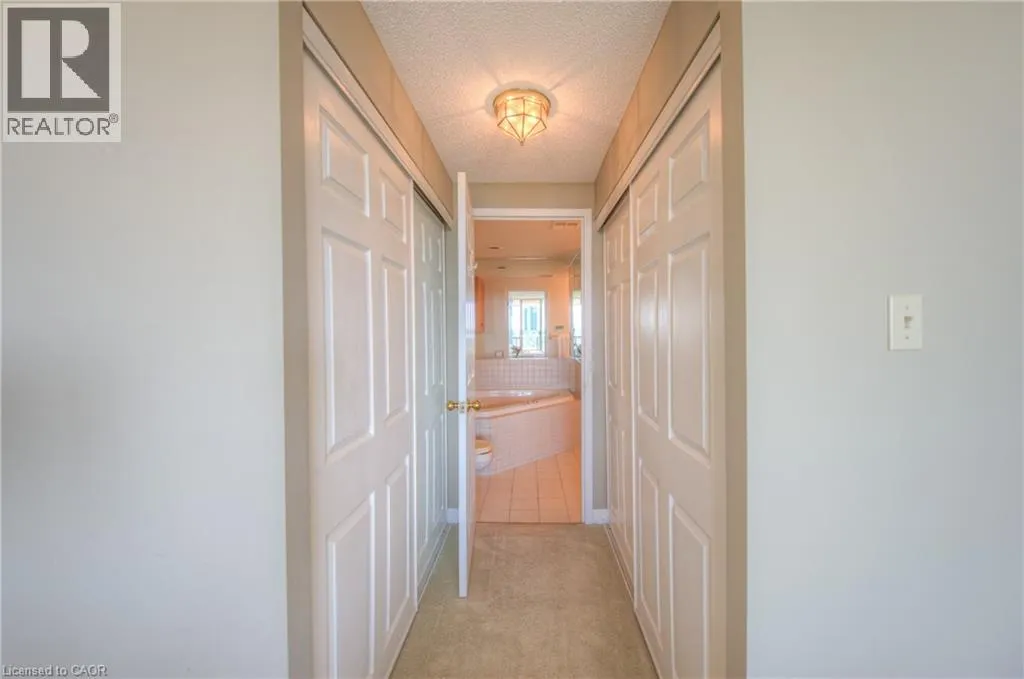 4 WILLOW Street Unit# 1502, #1502