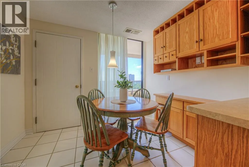 4 WILLOW Street Unit# 1502, #1502