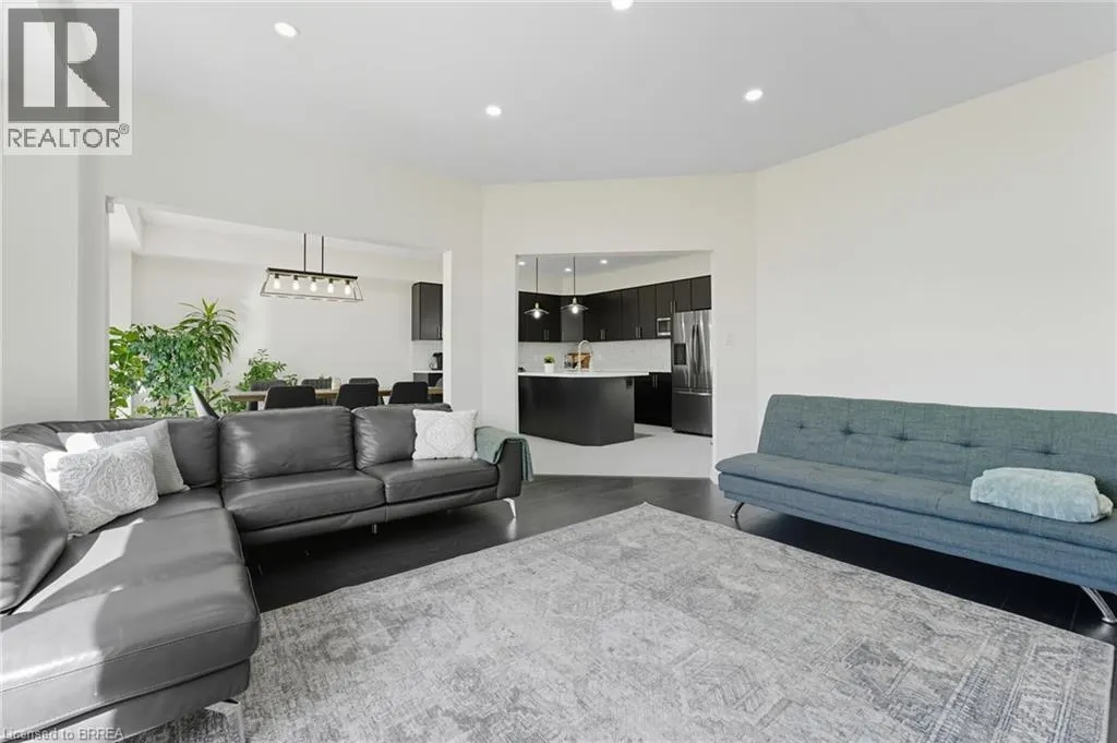 23 WHITTON Drive