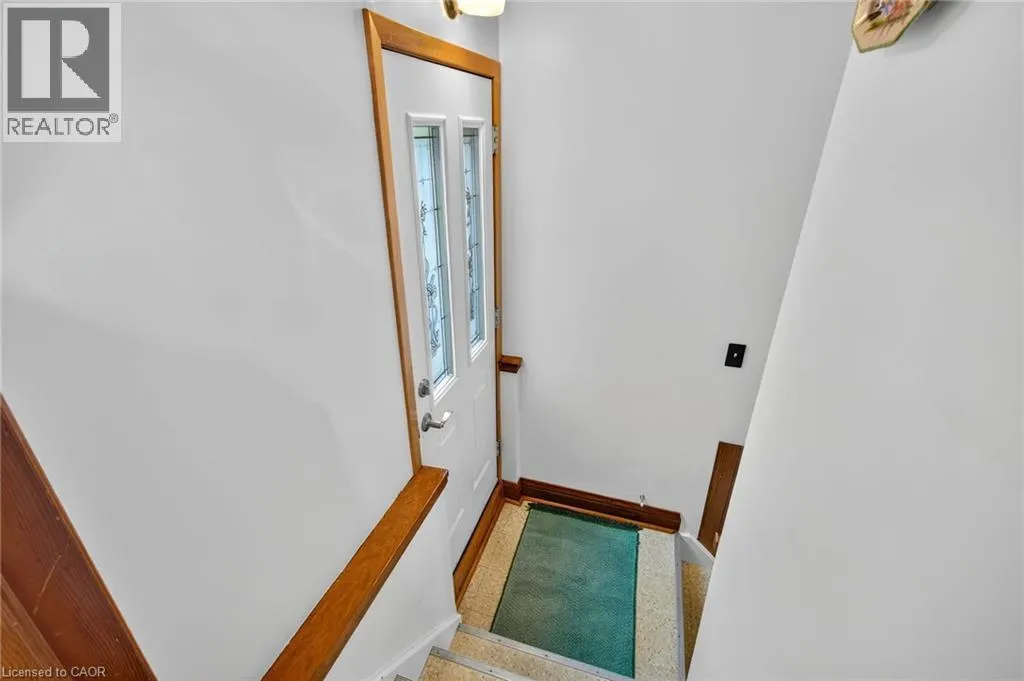961 DANFORTH Avenue