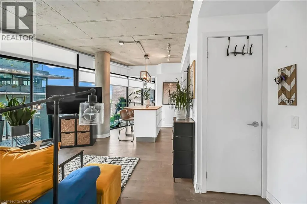 1201 DUNDAS Street E Unit# 902, #902