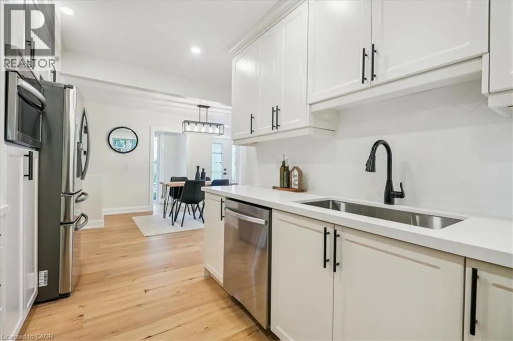 25 ELGIN Street