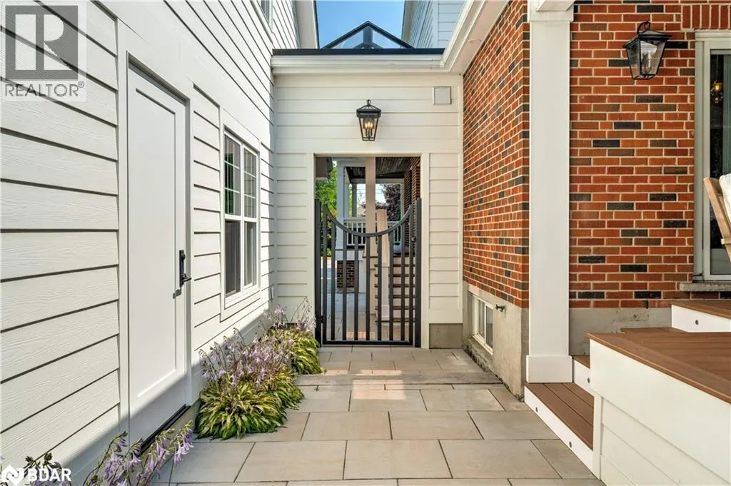 41 FAIRWOOD Place E