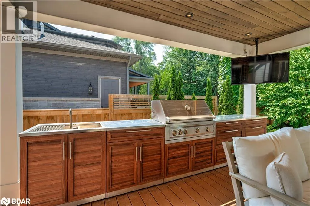 41 FAIRWOOD Place E