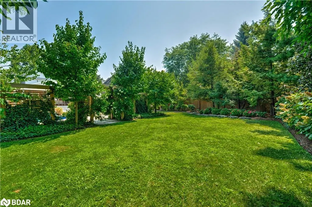 41 FAIRWOOD Place E