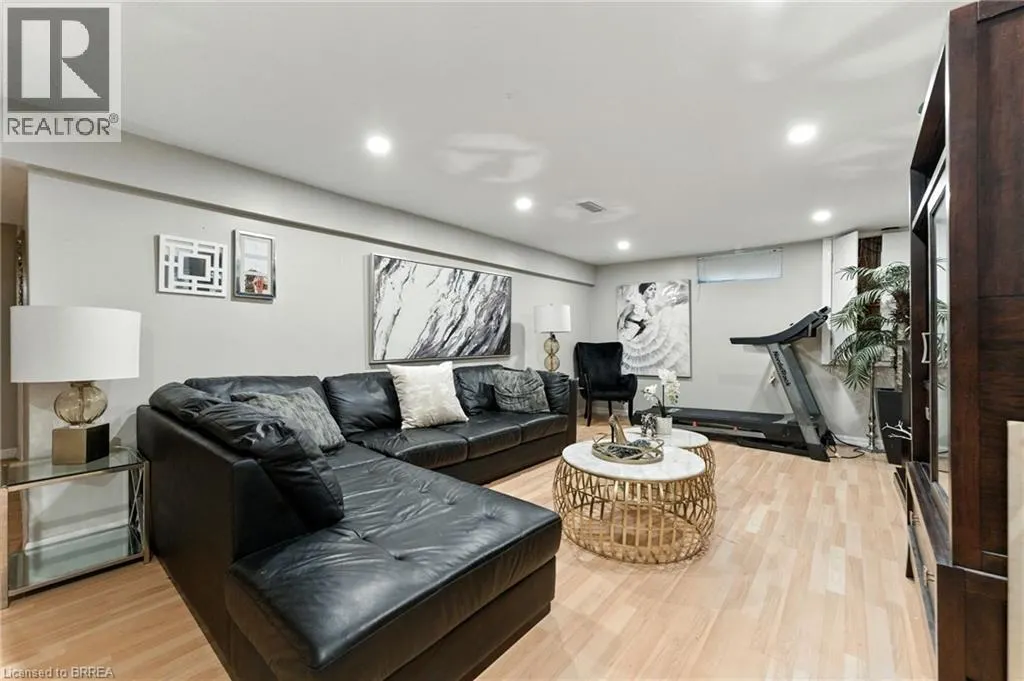267 MEMORIAL Drive