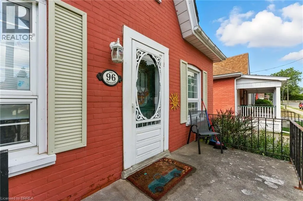 96 ABERDEEN Avenue