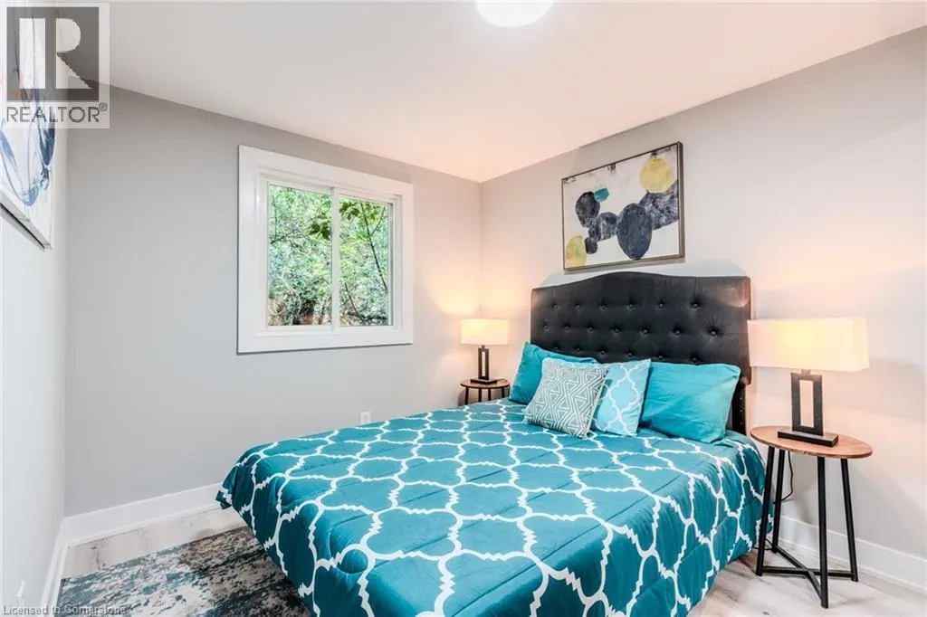 10 GRASSMERE Court