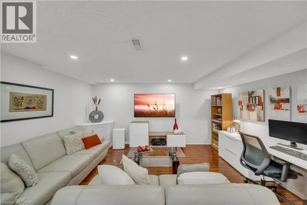 477 STRASBURG Road