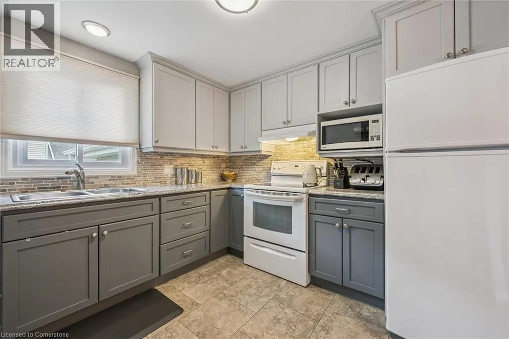 40 ABELES Avenue