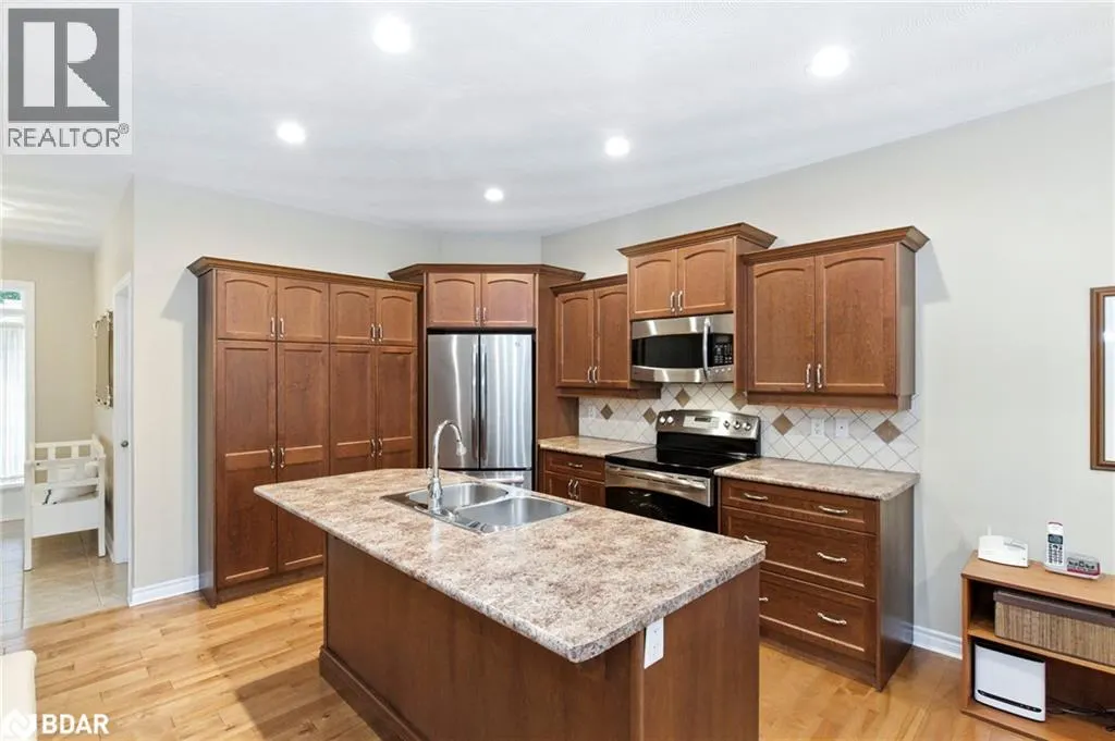 32 VALLEYCREST Drive