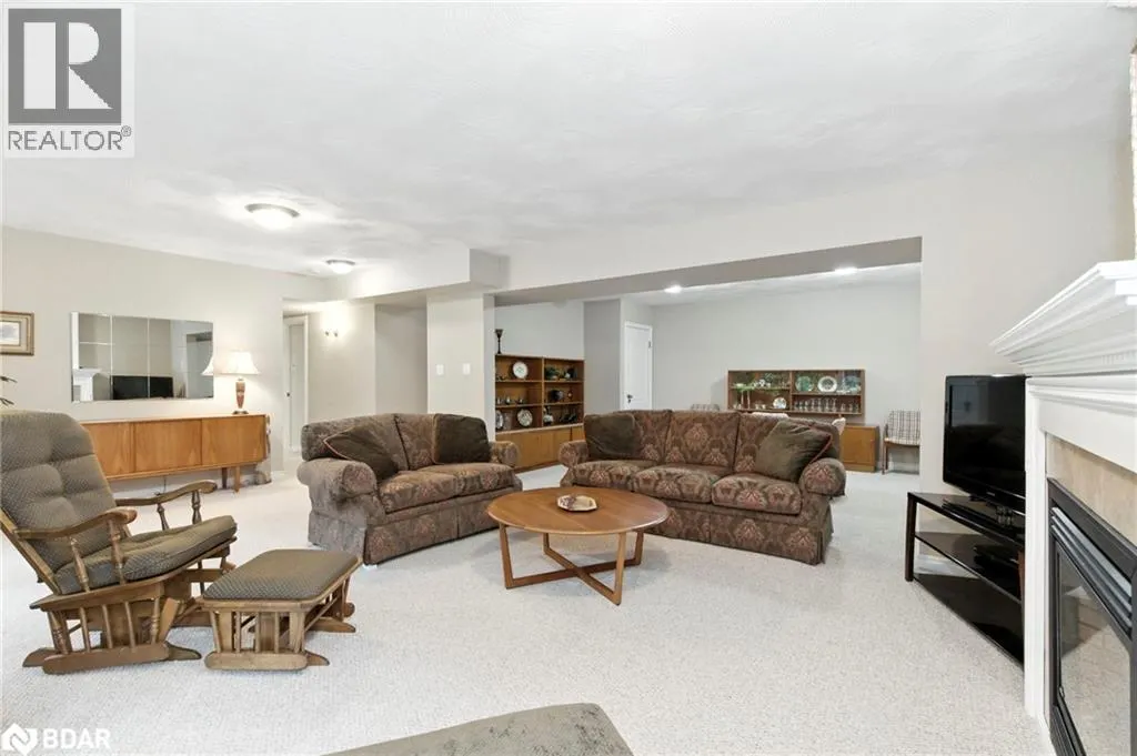 32 VALLEYCREST Drive