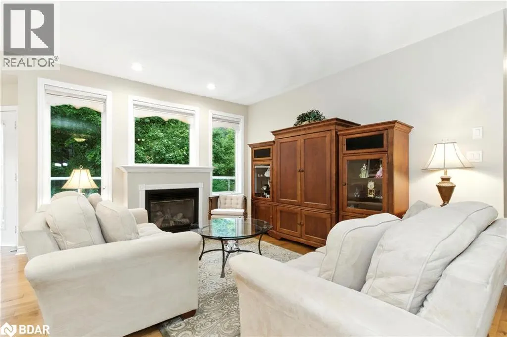 32 VALLEYCREST Drive