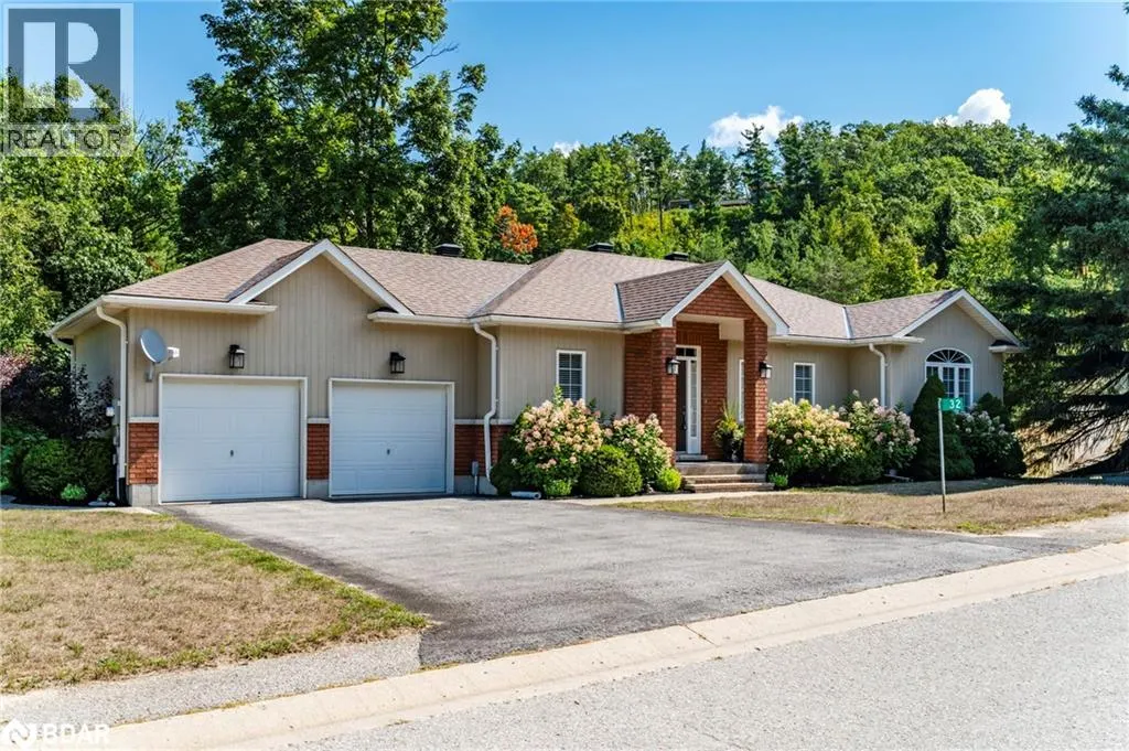 32 VALLEYCREST Drive