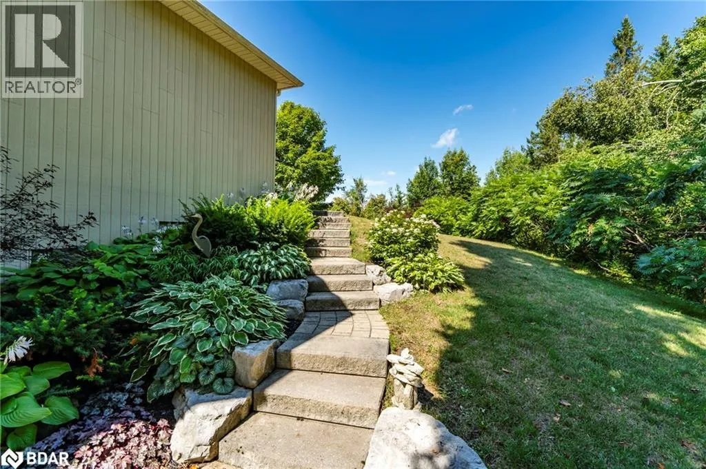32 VALLEYCREST Drive