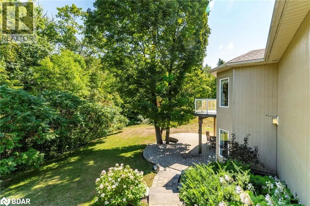 32 VALLEYCREST Drive