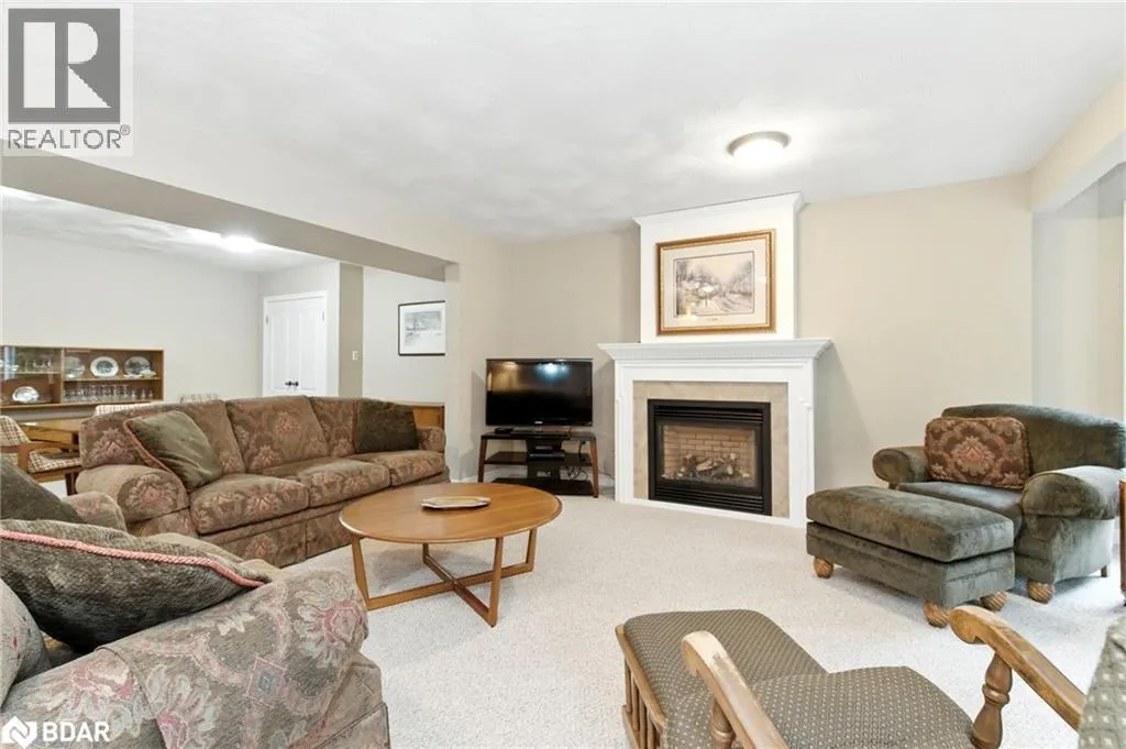 32 VALLEYCREST Drive