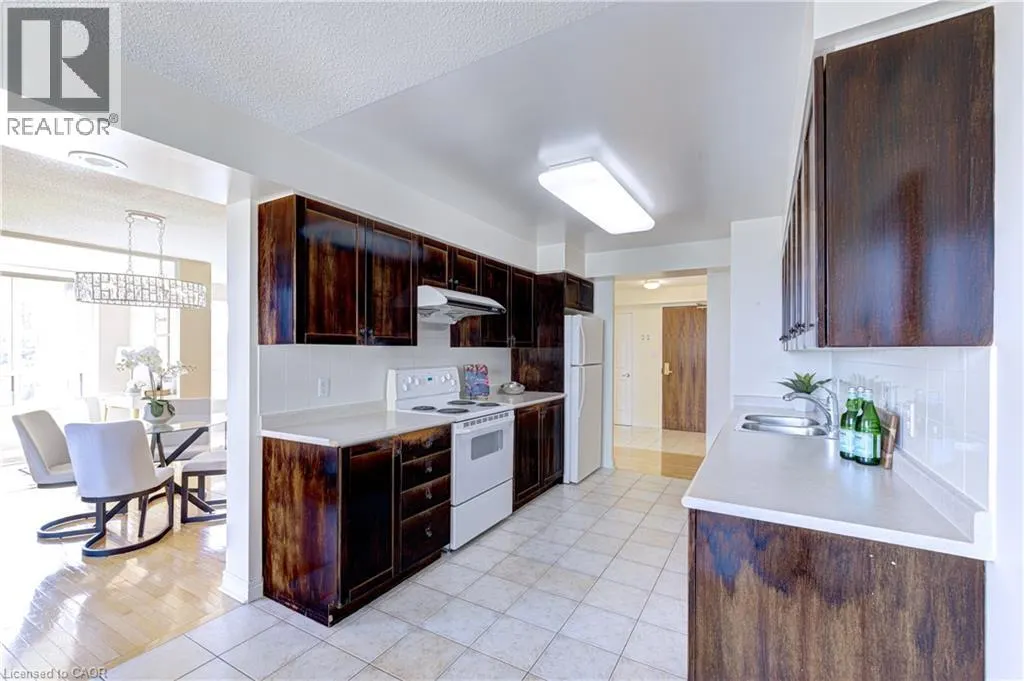 156 ENFIELD Place Unit# 1210, #1210