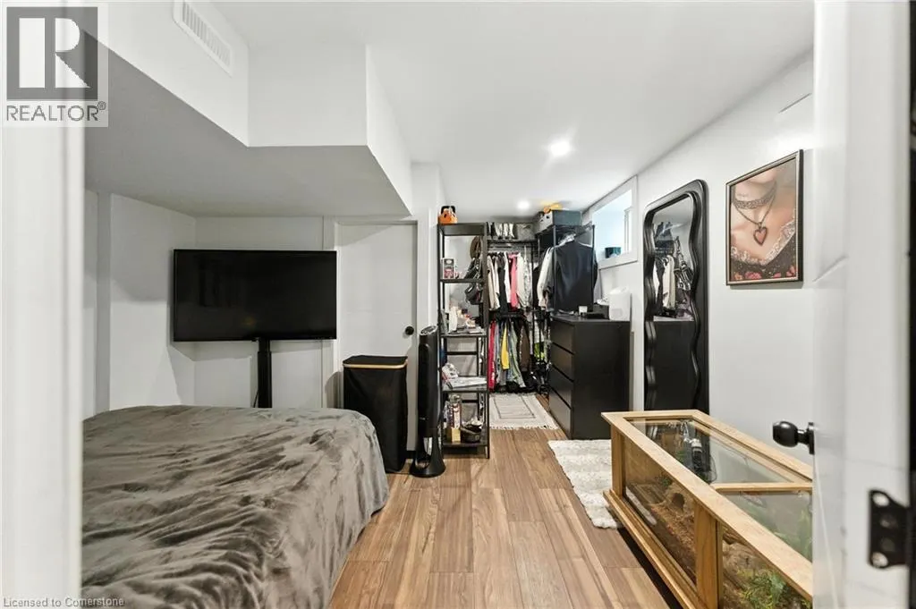 90 TOBY Crescent Unit# Lower, #Lower